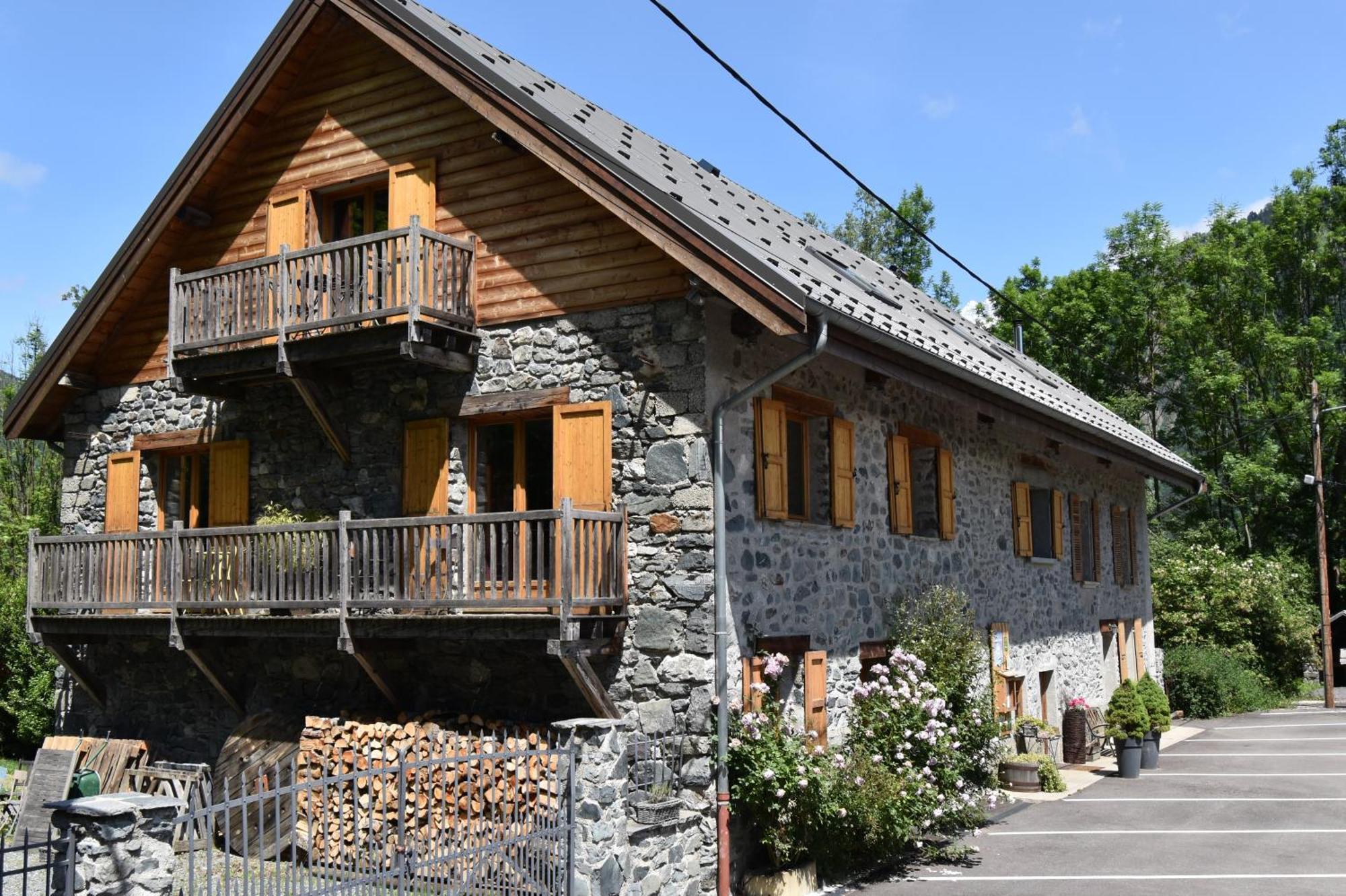 La Cle Des Bois Bed & Breakfast Le Bourg-d'Oisans Exterior photo